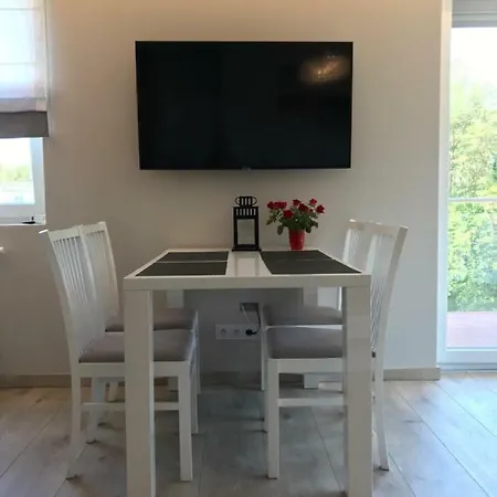 Przy Sosnowym Lesie * Dziwnówek