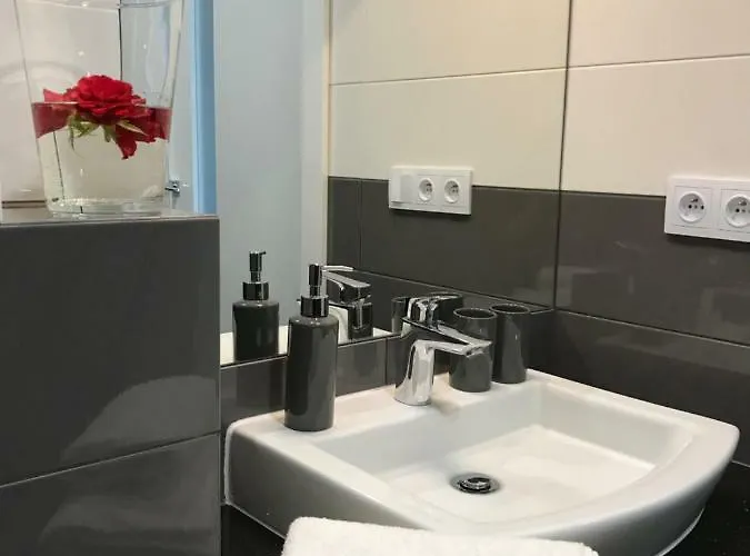 Przy Sosnowym Lesie * Dziwnówek